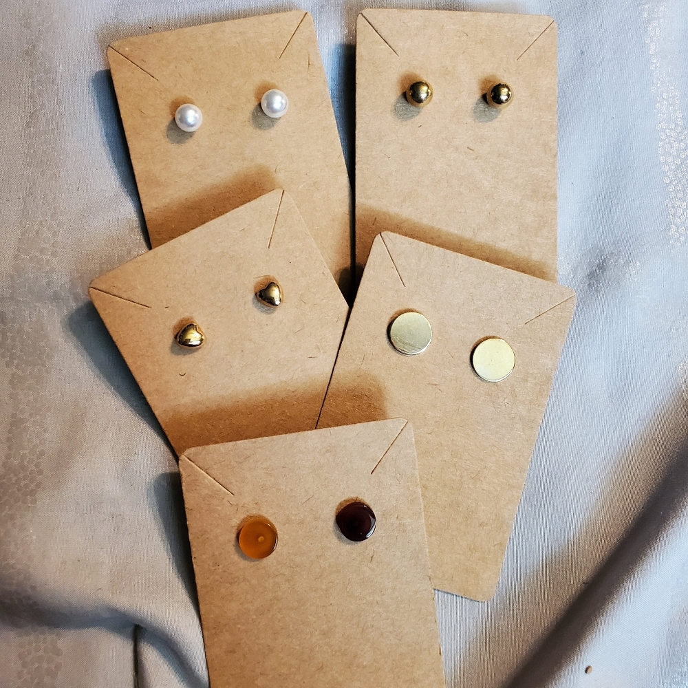 5 pair of earrings